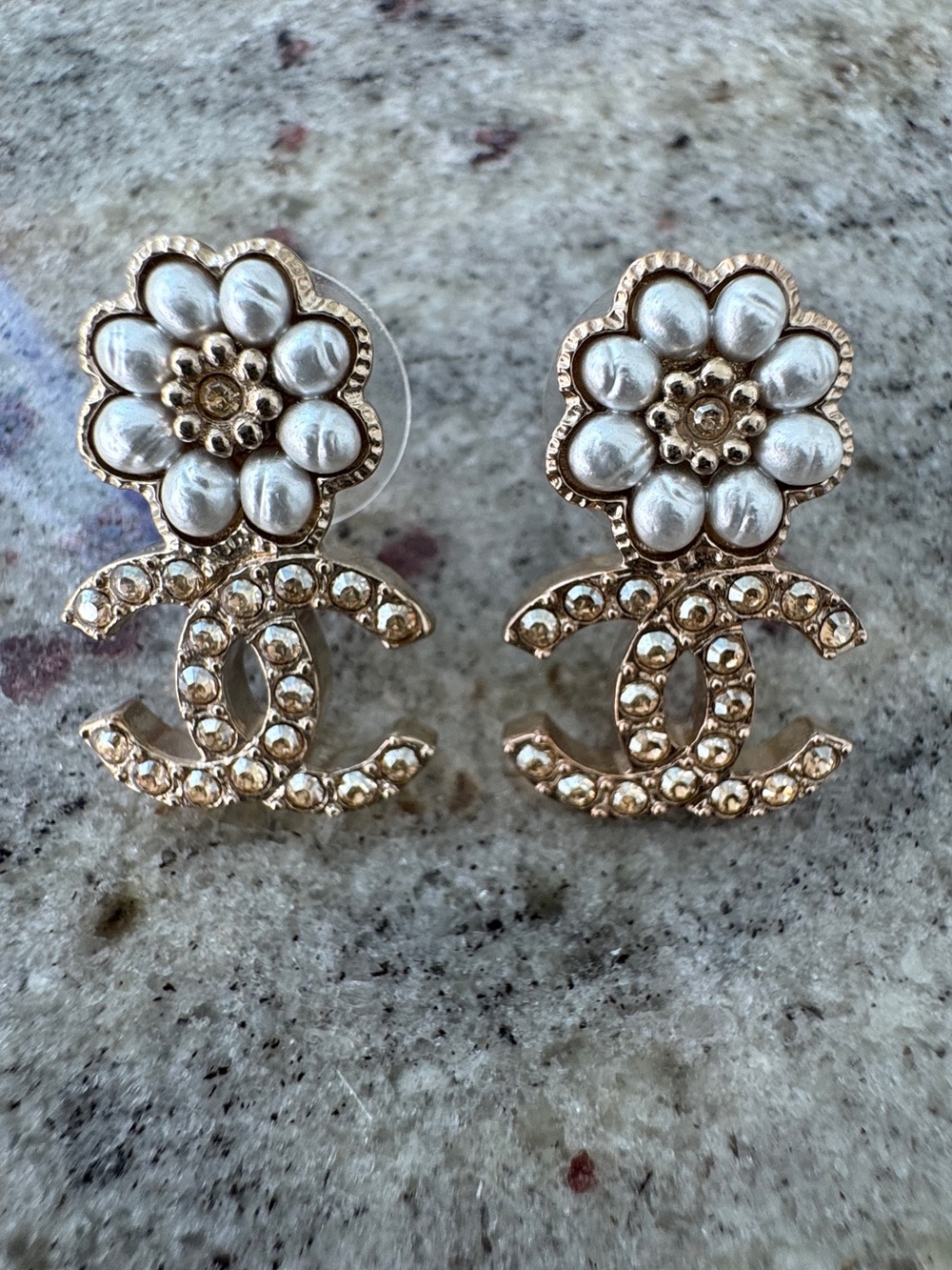 Chanel Camellia CC Logo Earrings Pearl/Crystal Light Gold Tone
